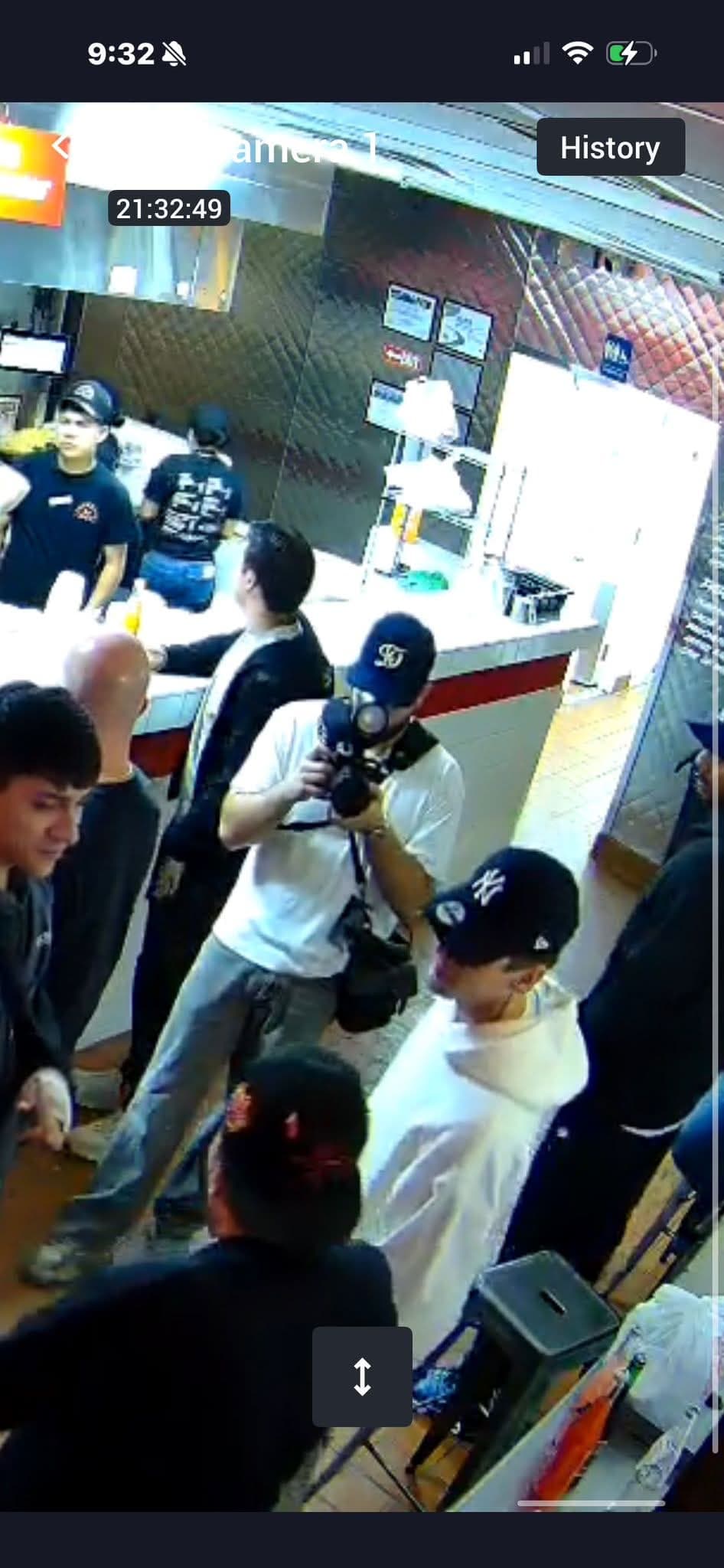 Peso Pluma at Taquería de Diez